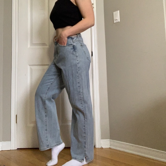 Light blue jeans - Picture 2 of 3